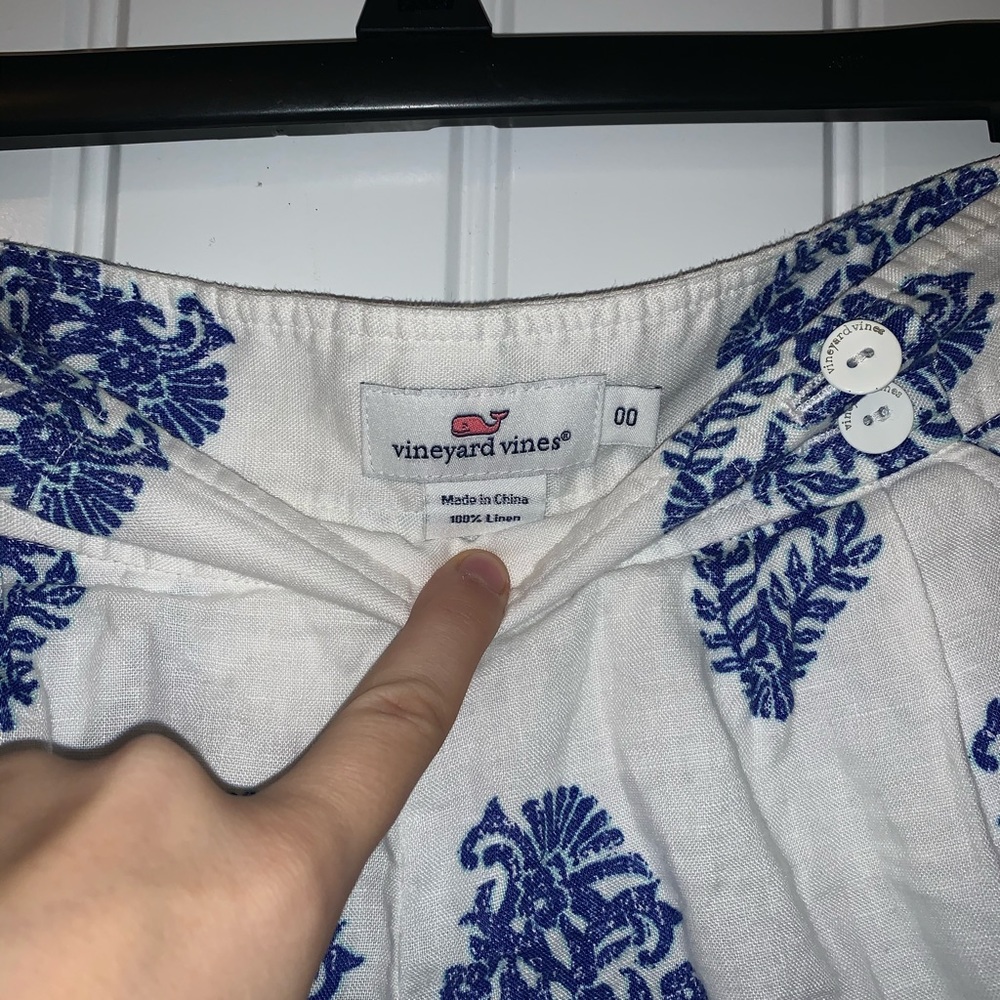 Shorts - Picture 3 of 3